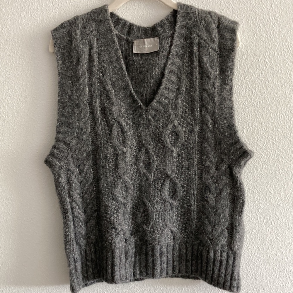Everlane Cloud Cable Vest - Medium - Charcoal